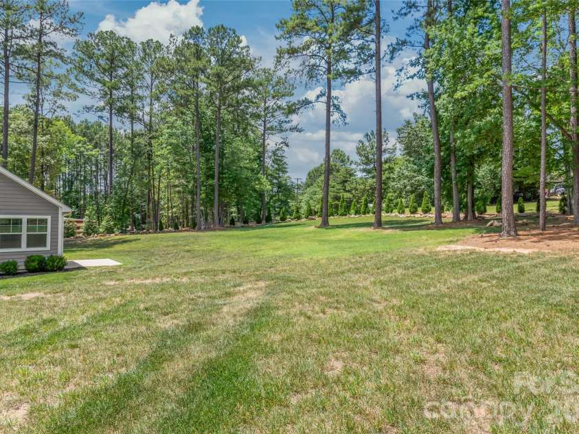 4307 Island Fox Lane, Denver, NC 28037.  MLS# CAR4343092, YatesRealty ID 14853. Flat, usable yard space. An entertainer's dream!