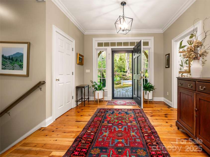 470 Henderson Street, Saluda, NC 28773.  MLS# CAR4251310, YatesRealty ID 14854. 