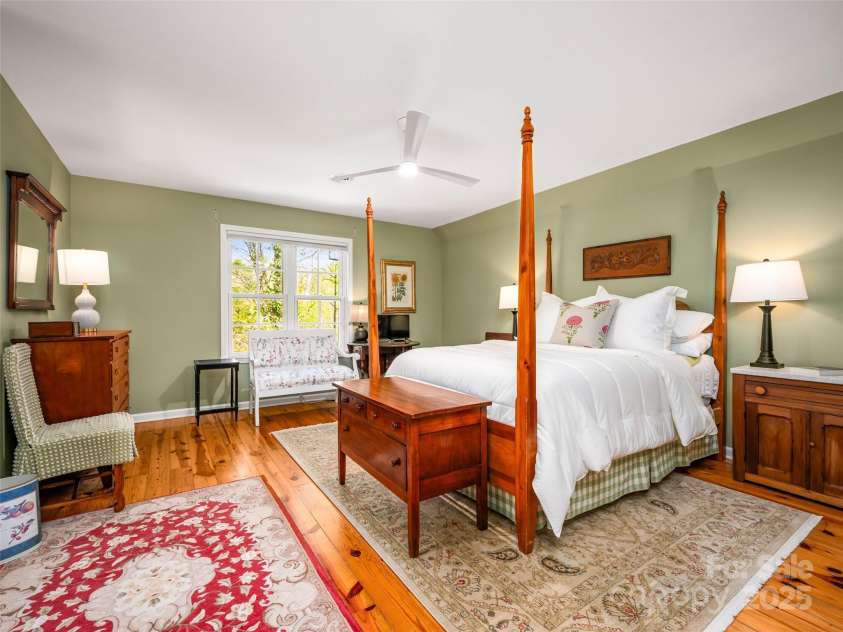 470 Henderson Street, Saluda, NC 28773.  MLS# CAR4251310, YatesRealty ID 14854. 
