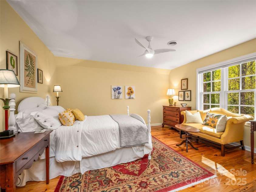 470 Henderson Street, Saluda, NC 28773.  MLS# CAR4251310, YatesRealty ID 14854. 