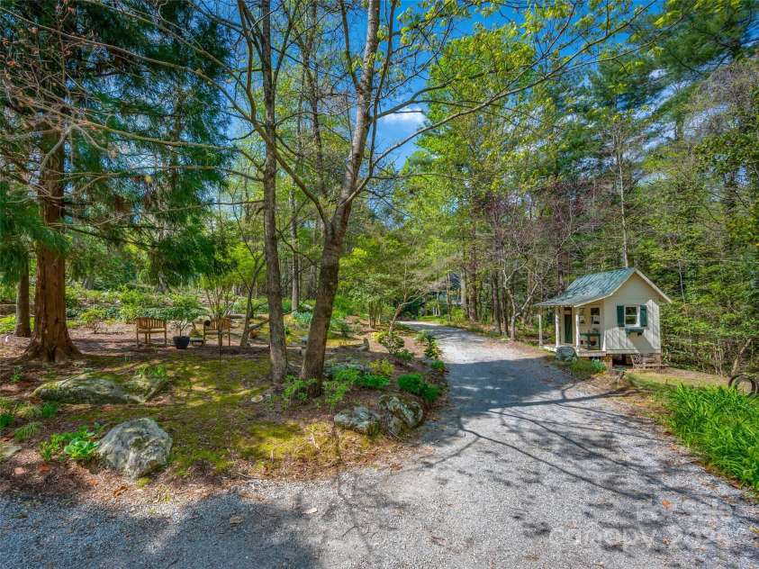 470 Henderson Street, Saluda, NC 28773.  MLS# CAR4251310, YatesRealty ID 14854. 