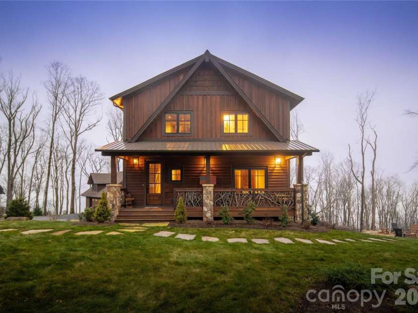 72 Golden Eagle Trail, Banner Elk, NC 28622.  MLS# CAR4367193, YatesRealty ID 14854. 
