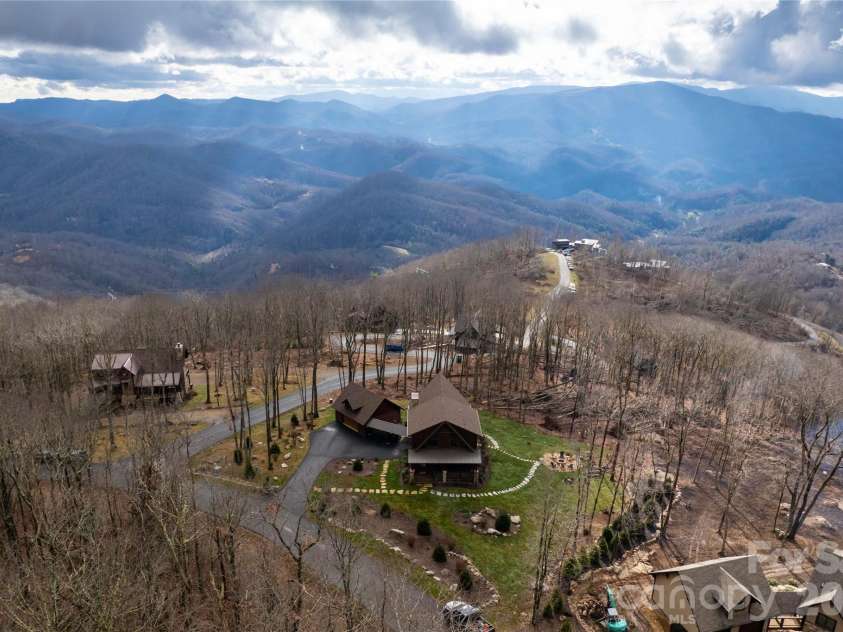 72 Golden Eagle Trail, Banner Elk, NC 28622.  MLS# CAR4367193, YatesRealty ID 14854. 