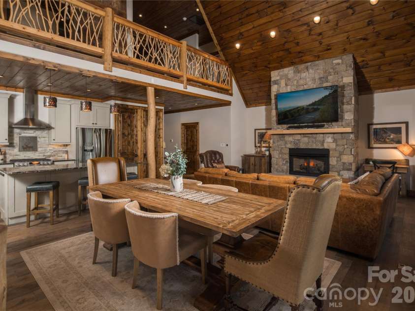 72 Golden Eagle Trail, Banner Elk, NC 28622.  MLS# CAR4367193, YatesRealty ID 14854. 