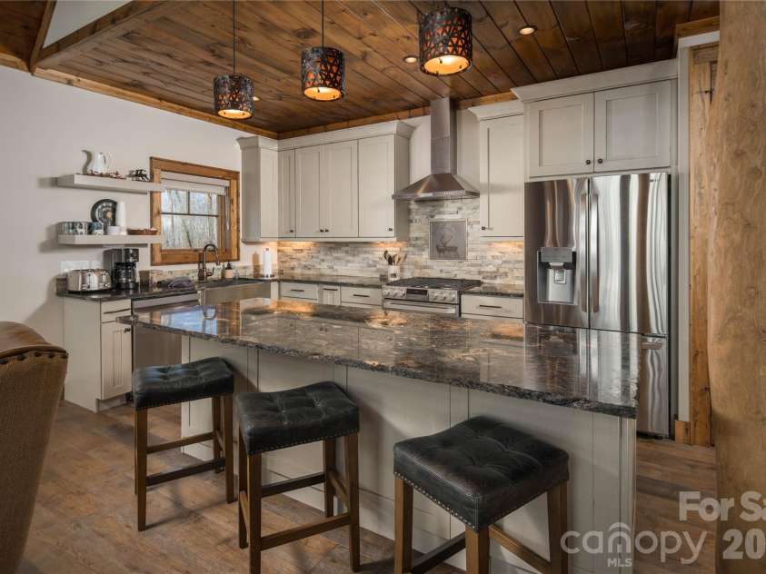 72 Golden Eagle Trail, Banner Elk, NC 28622.  MLS# CAR4367193, YatesRealty ID 14854. 