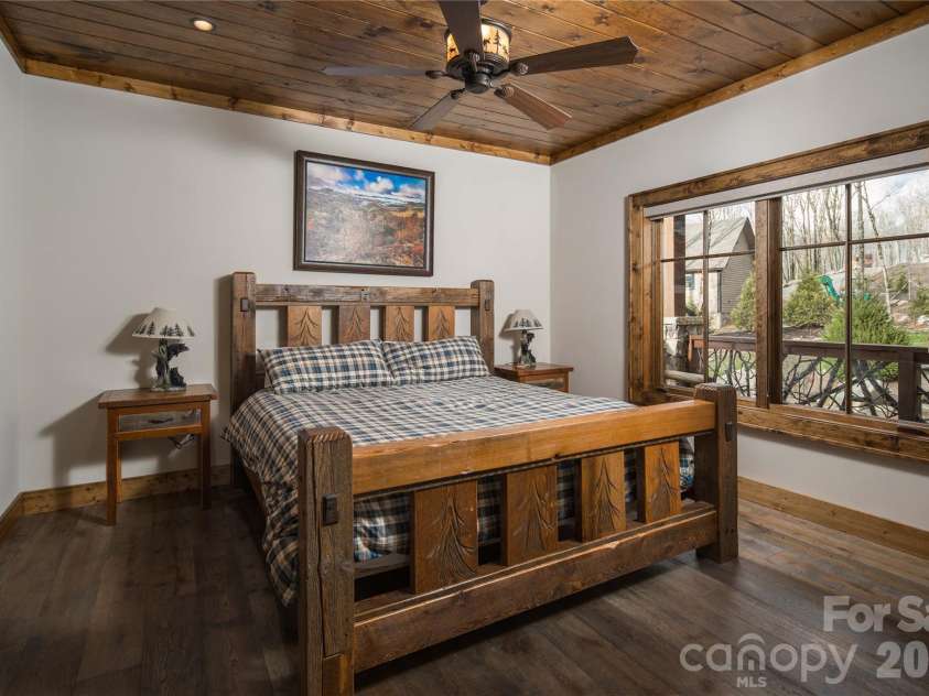 72 Golden Eagle Trail, Banner Elk, NC 28622.  MLS# CAR4367193, YatesRealty ID 14854. 