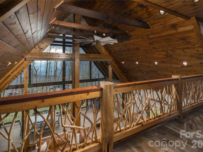 72 Golden Eagle Trail, Banner Elk, NC 28622.  MLS# CAR4367193, YatesRealty ID 14854. 
