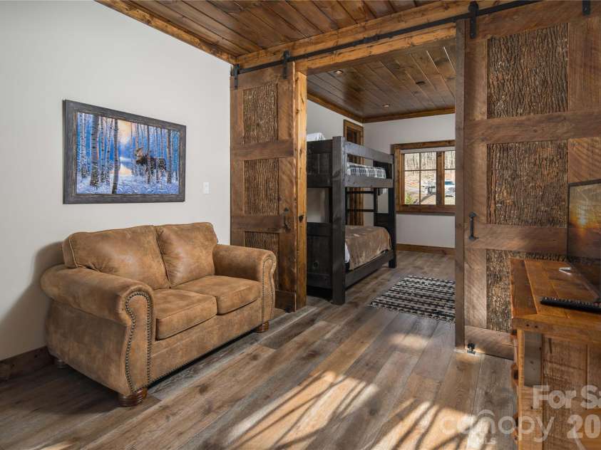 72 Golden Eagle Trail, Banner Elk, NC 28622.  MLS# CAR4367193, YatesRealty ID 14854. 