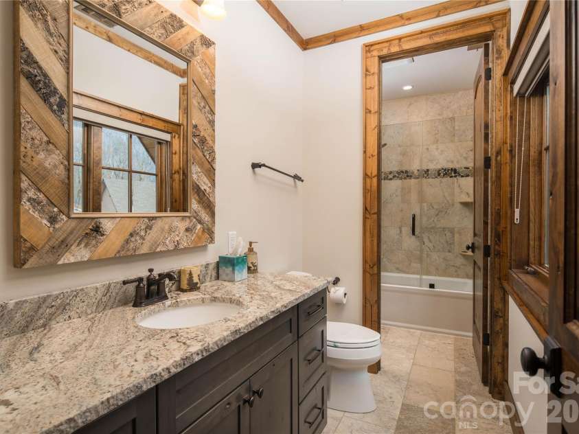72 Golden Eagle Trail, Banner Elk, NC 28622.  MLS# CAR4367193, YatesRealty ID 14854. 