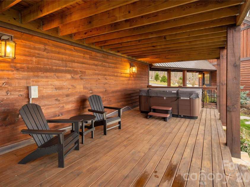 72 Golden Eagle Trail, Banner Elk, NC 28622.  MLS# CAR4367193, YatesRealty ID 14854. 