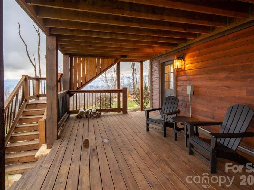 72 Golden Eagle Trail, Banner Elk, NC 28622.  MLS# CAR4367193, YatesRealty ID 14854. 