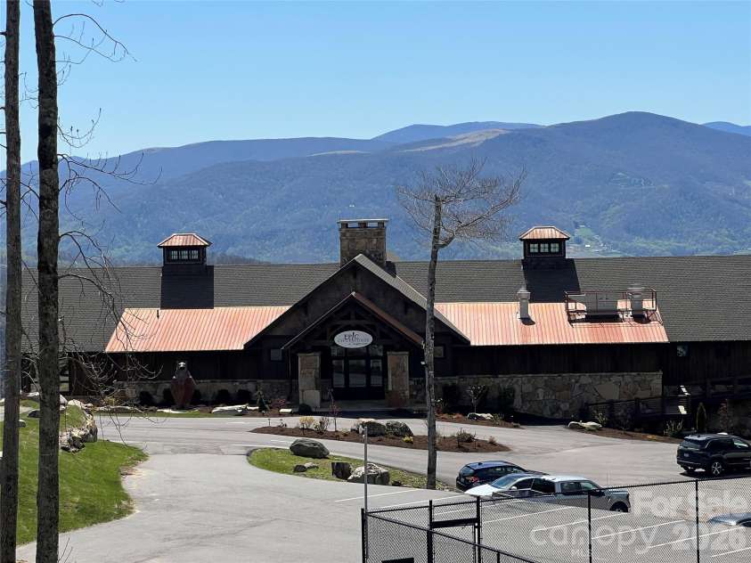72 Golden Eagle Trail, Banner Elk, NC 28622.  MLS# CAR4367193, YatesRealty ID 14854. Epic Chop House at Eagles Nest.