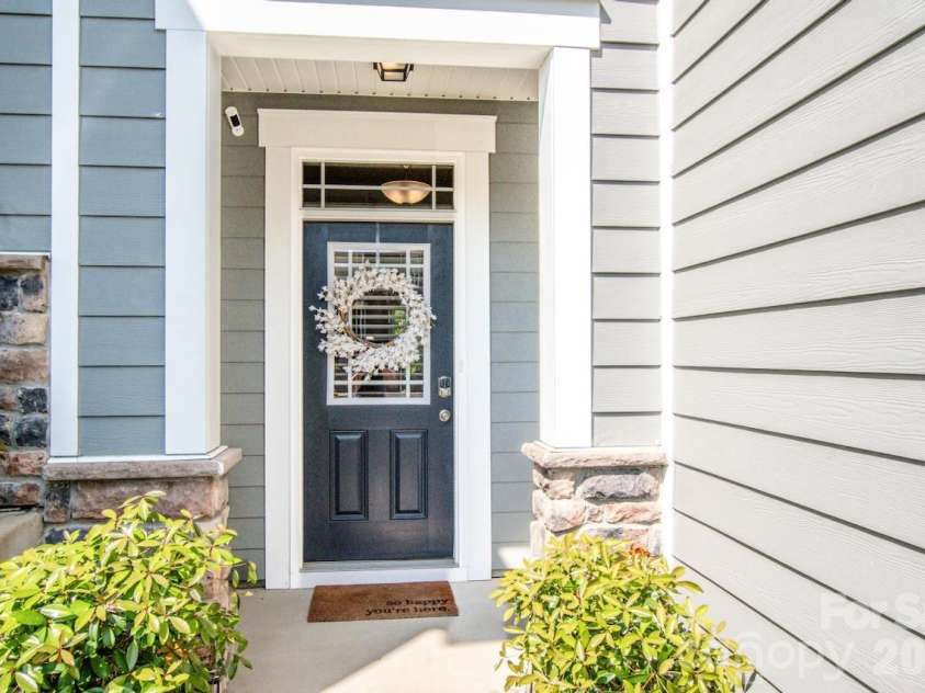 18036 Pear Hawthorne Drive, Huntersville, NC 28078.  MLS# CAR4371309, YatesRealty ID 14855. 
