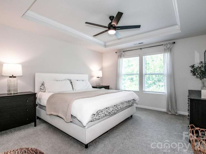 18036 Pear Hawthorne Drive, Huntersville, NC 28078.  MLS# CAR4371309, YatesRealty ID 14855. 