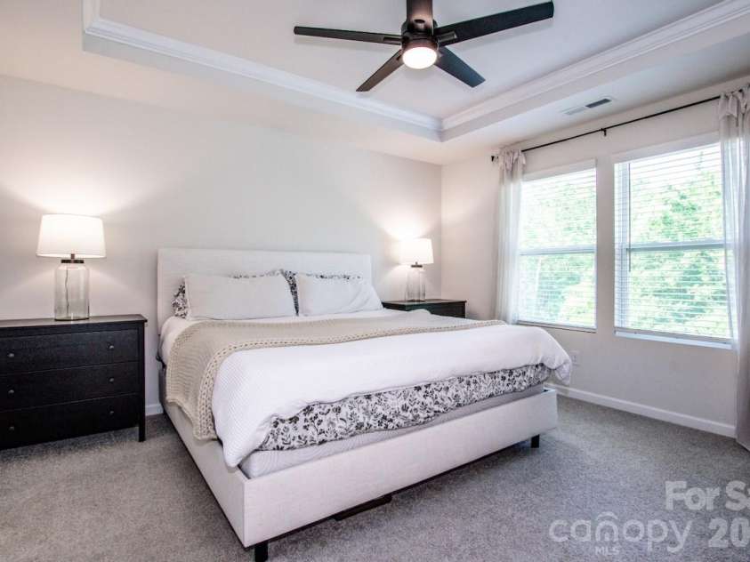 18036 Pear Hawthorne Drive, Huntersville, NC 28078.  MLS# CAR4371309, YatesRealty ID 14855. 
