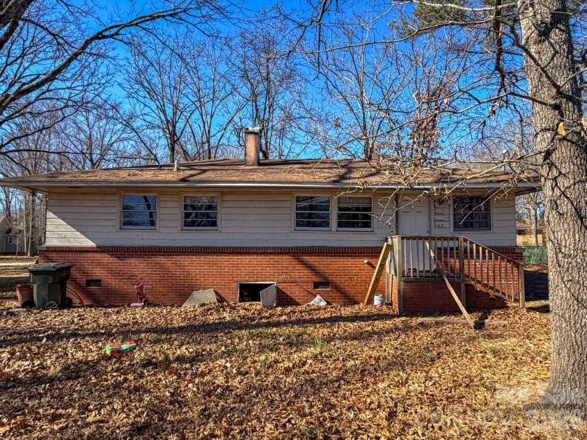1035 Stonewall Avenue, Rock Hill, SC 29730.  MLS# CAR4337801, YatesRealty ID 14856. 