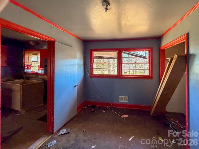 1035 Stonewall Avenue, Rock Hill, SC 29730.  MLS# CAR4337801, YatesRealty ID 14856. 