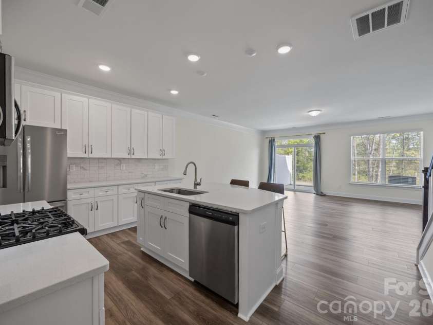 3950 Rothwood Lane, Harrisburg, NC 28075.  MLS# CAR4367827, YatesRealty ID 14857. Kitchen