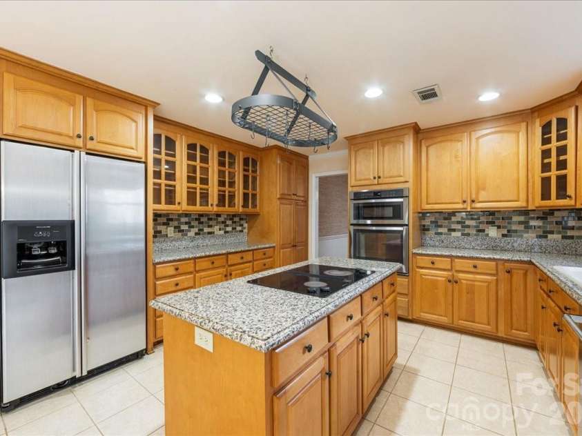 3212 Nancy Creek Road, Charlotte, NC 28270.  MLS# CAR4323267, YatesRealty ID 14859. 