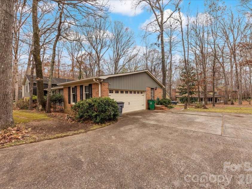 3212 Nancy Creek Road, Charlotte, NC 28270.  MLS# CAR4323267, YatesRealty ID 14859. 