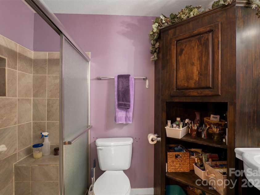 15 Willow Knolls Drive, Weaverville, NC 28787.  MLS# CAR4281968, YatesRealty ID 1486. 