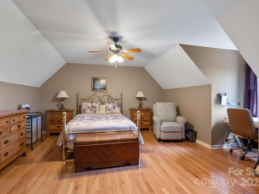 15 Willow Knolls Drive, Weaverville, NC 28787.  MLS# CAR4281968, YatesRealty ID 1486. 