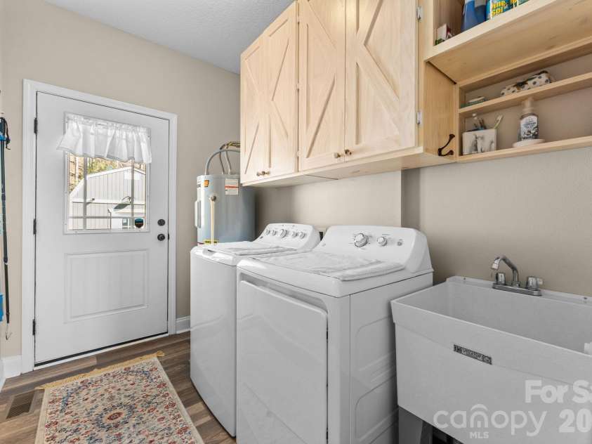 410 Moonlight Trail, Bryson City, NC 28713.  MLS# CAR4341559, YatesRealty ID 1486. 