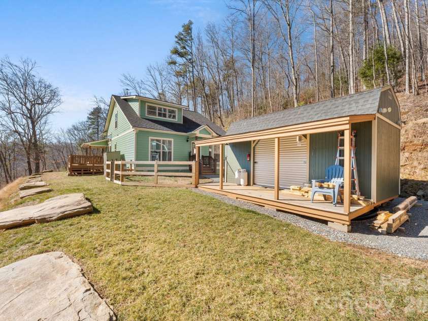 410 Moonlight Trail, Bryson City, NC 28713.  MLS# CAR4341559, YatesRealty ID 1486. 