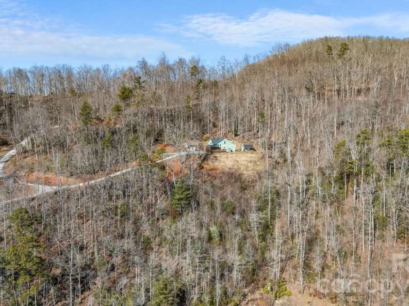 410 Moonlight Trail, Bryson City, NC 28713.  MLS# CAR4341559, YatesRealty ID 1486. 