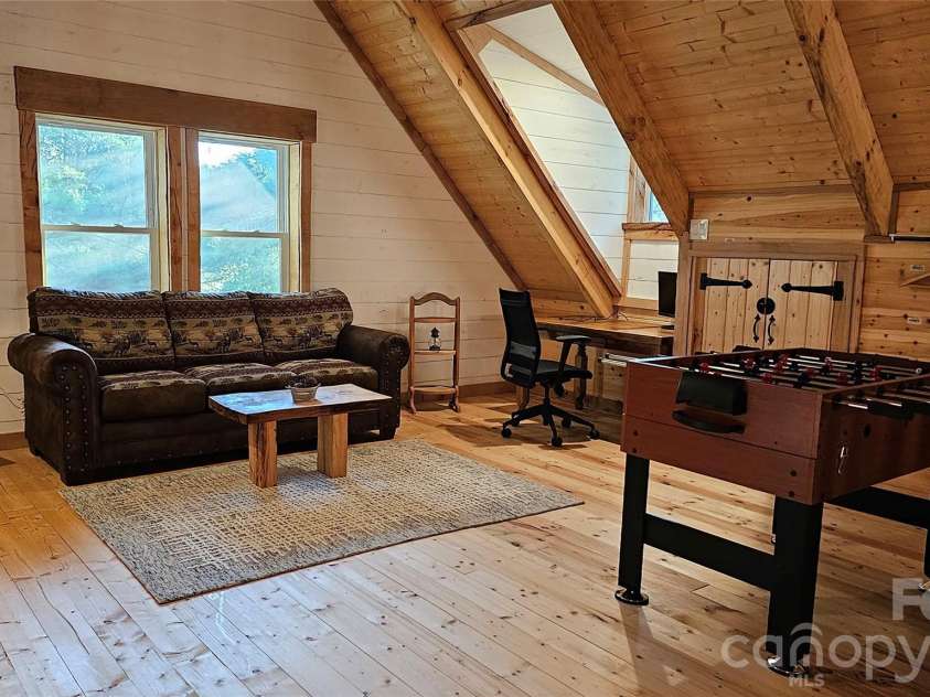 3804 Putters Lane, Maiden, NC 28650.  MLS# CAR4367833, YatesRealty ID 14860. 