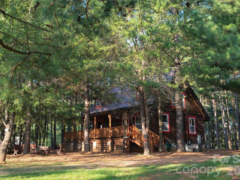 3804 Putters Lane, Maiden, NC 28650.  MLS# CAR4367833, YatesRealty ID 14860. 