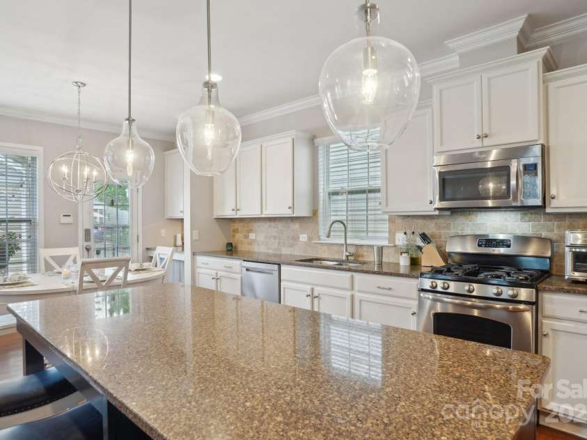 10401 Royal Winchester Drive, Charlotte, NC 28277.  MLS# CAR4257672, YatesRealty ID 14861. 