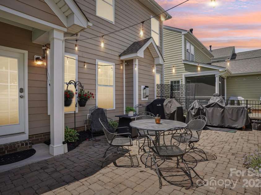 10401 Royal Winchester Drive, Charlotte, NC 28277.  MLS# CAR4257672, YatesRealty ID 14861. 