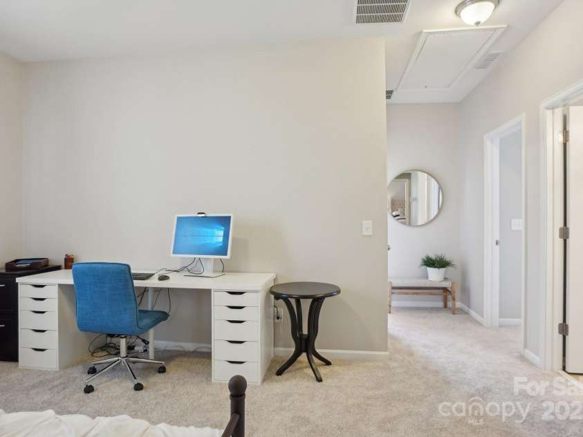 10401 Royal Winchester Drive, Charlotte, NC 28277.  MLS# CAR4257672, YatesRealty ID 14861. 