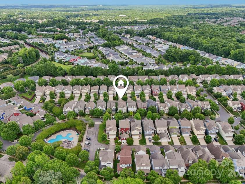 10401 Royal Winchester Drive, Charlotte, NC 28277.  MLS# CAR4257672, YatesRealty ID 14861. 