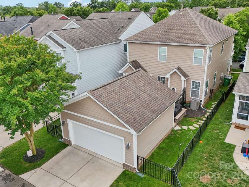 10401 Royal Winchester Drive, Charlotte, NC 28277.  MLS# CAR4257672, YatesRealty ID 14861. 