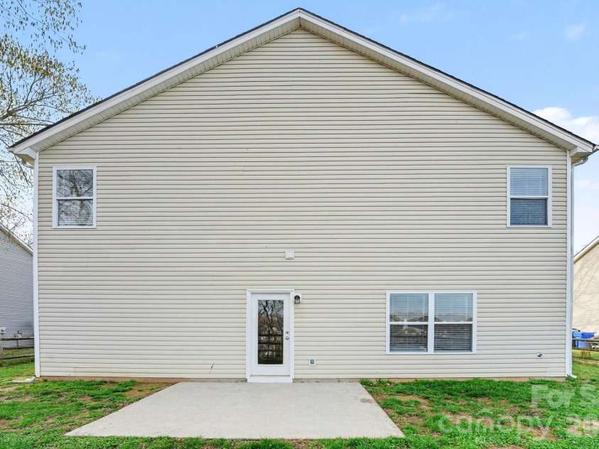 267 Flanders Drive, Mooresville, NC 28117.  MLS# CAR4356047, YatesRealty ID 14861. 