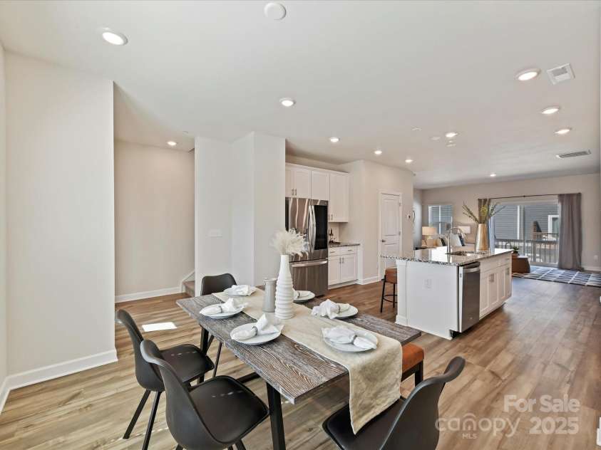 2610 Greenmarket Drive, Charlotte, NC 28217.  MLS# CAR4233387, YatesRealty ID 14864. Upper Level Dining Area