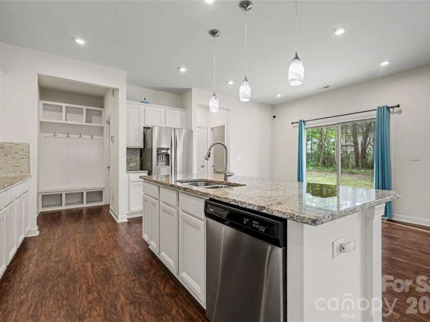 11144 Comiskey Lane, Charlotte, NC 28273.  MLS# CAR4385232, YatesRealty ID 14865. 