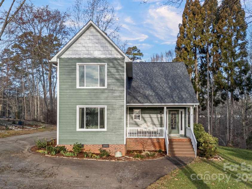 1665 Sherwood Court, Sherrills Ford, NC 28673.  MLS# CAR4223633, YatesRealty ID 14866. Lake Cottage charm awaits you in Sherwood Shores! A non-restricted,  lake access community nestled in Sherrills Ford, NC!