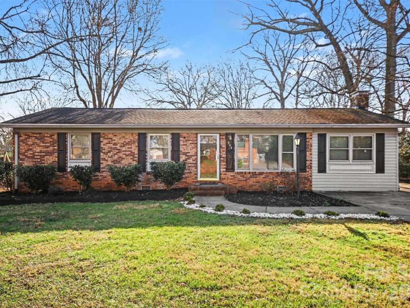 904 Union Terrace, Gastonia, NC 28056.  MLS# CAR4355773, YatesRealty ID 14866. 