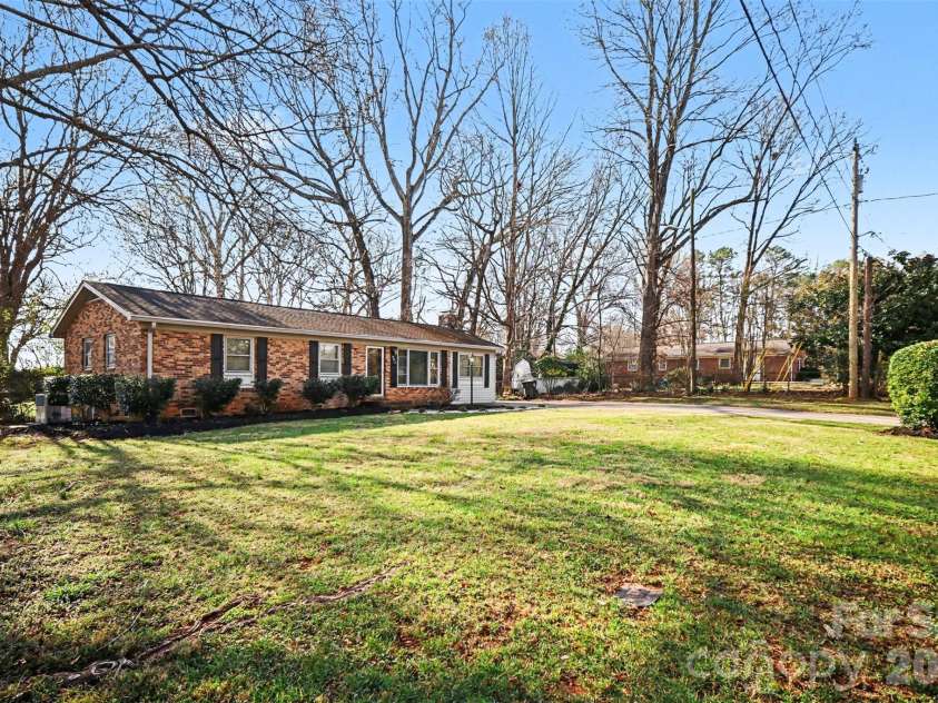 904 Union Terrace, Gastonia, NC 28056.  MLS# CAR4355773, YatesRealty ID 14866. 