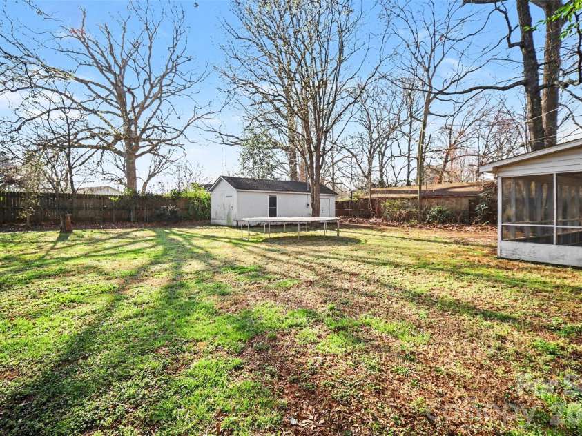 904 Union Terrace, Gastonia, NC 28056.  MLS# CAR4355773, YatesRealty ID 14866. 