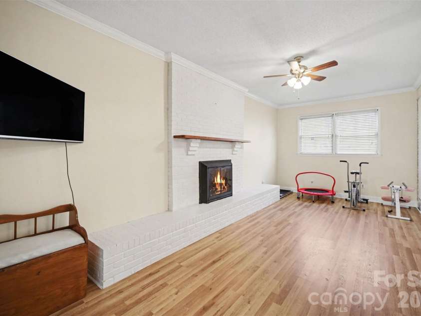 904 Union Terrace, Gastonia, NC 28056.  MLS# CAR4355773, YatesRealty ID 14866. 