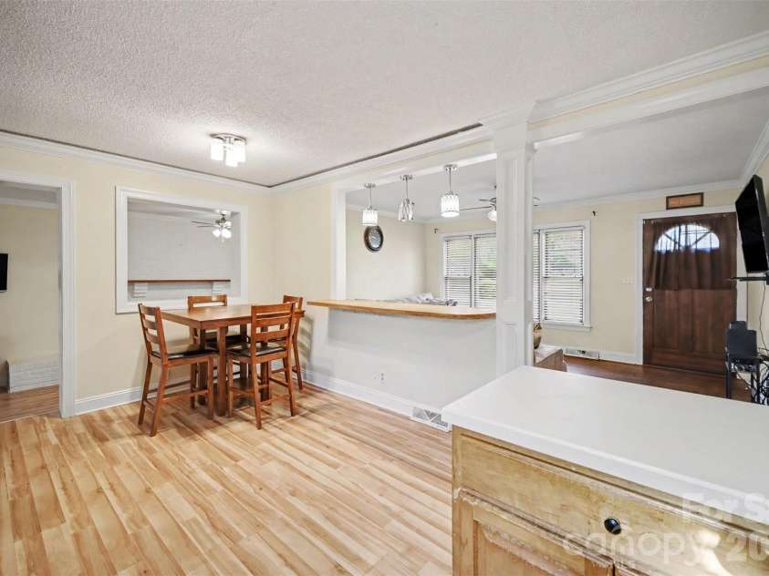 904 Union Terrace, Gastonia, NC 28056.  MLS# CAR4355773, YatesRealty ID 14866. 