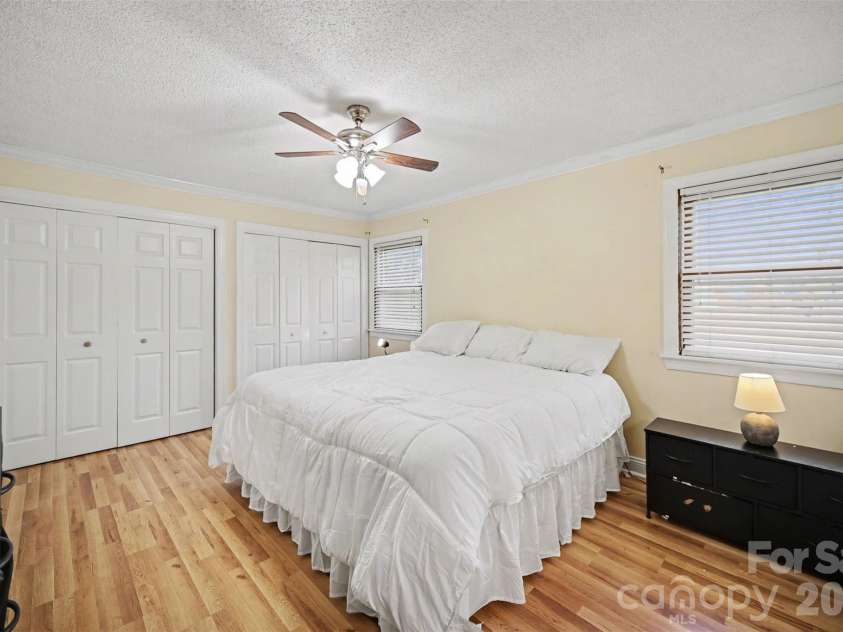 904 Union Terrace, Gastonia, NC 28056.  MLS# CAR4355773, YatesRealty ID 14866. 
