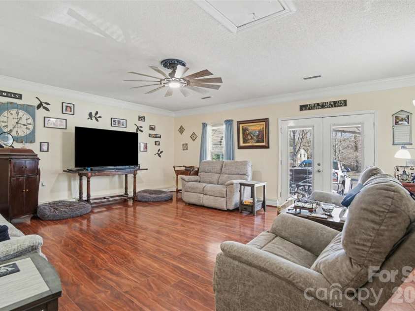 116 Brooks Drive, Stanley, NC 28164.  MLS# CAR4351031, YatesRealty ID 14867. 