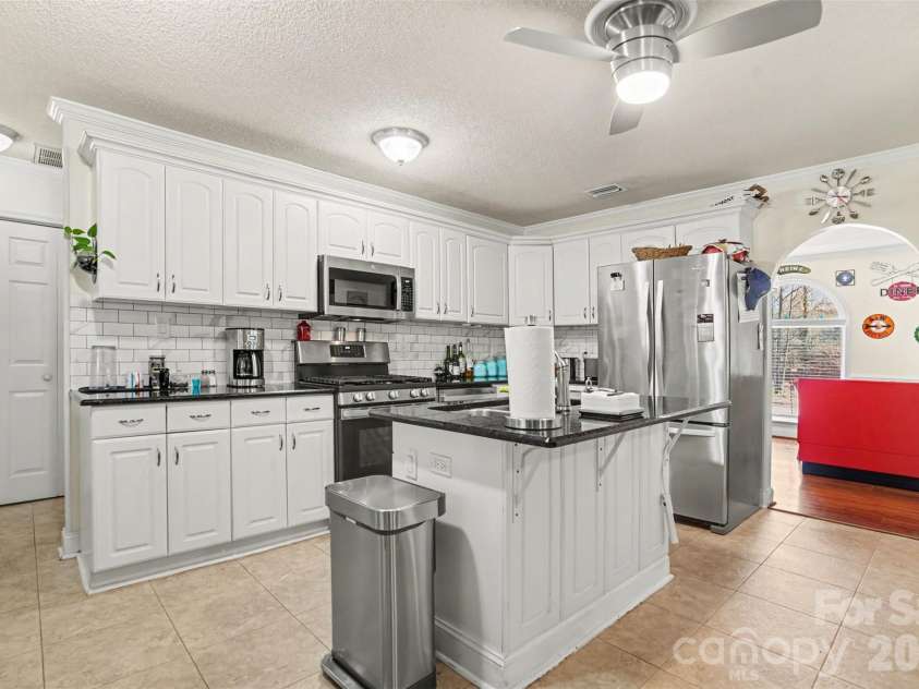 116 Brooks Drive, Stanley, NC 28164.  MLS# CAR4351031, YatesRealty ID 14867. 