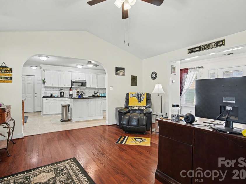 116 Brooks Drive, Stanley, NC 28164.  MLS# CAR4351031, YatesRealty ID 14867. 