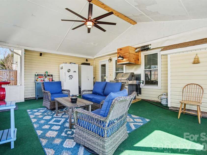 116 Brooks Drive, Stanley, NC 28164.  MLS# CAR4351031, YatesRealty ID 14867. 